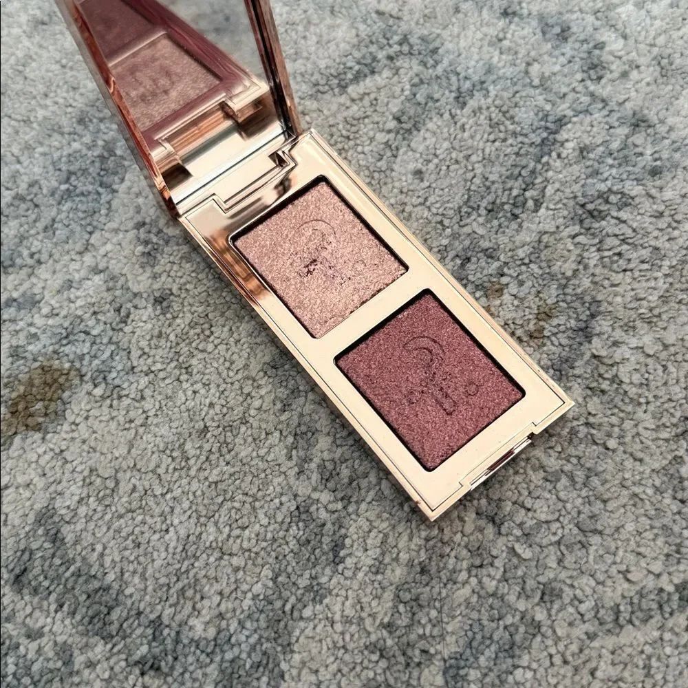 PATRICK TA
Major Dimension Eye Illusion Eyeshadow Duo - Picture 6 of 6